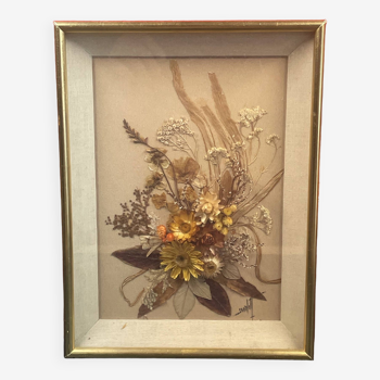 Vintage dried flowers frame