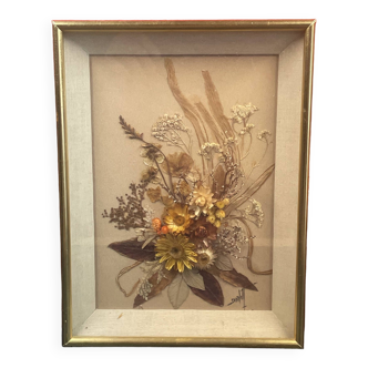 Vintage dried flowers frame