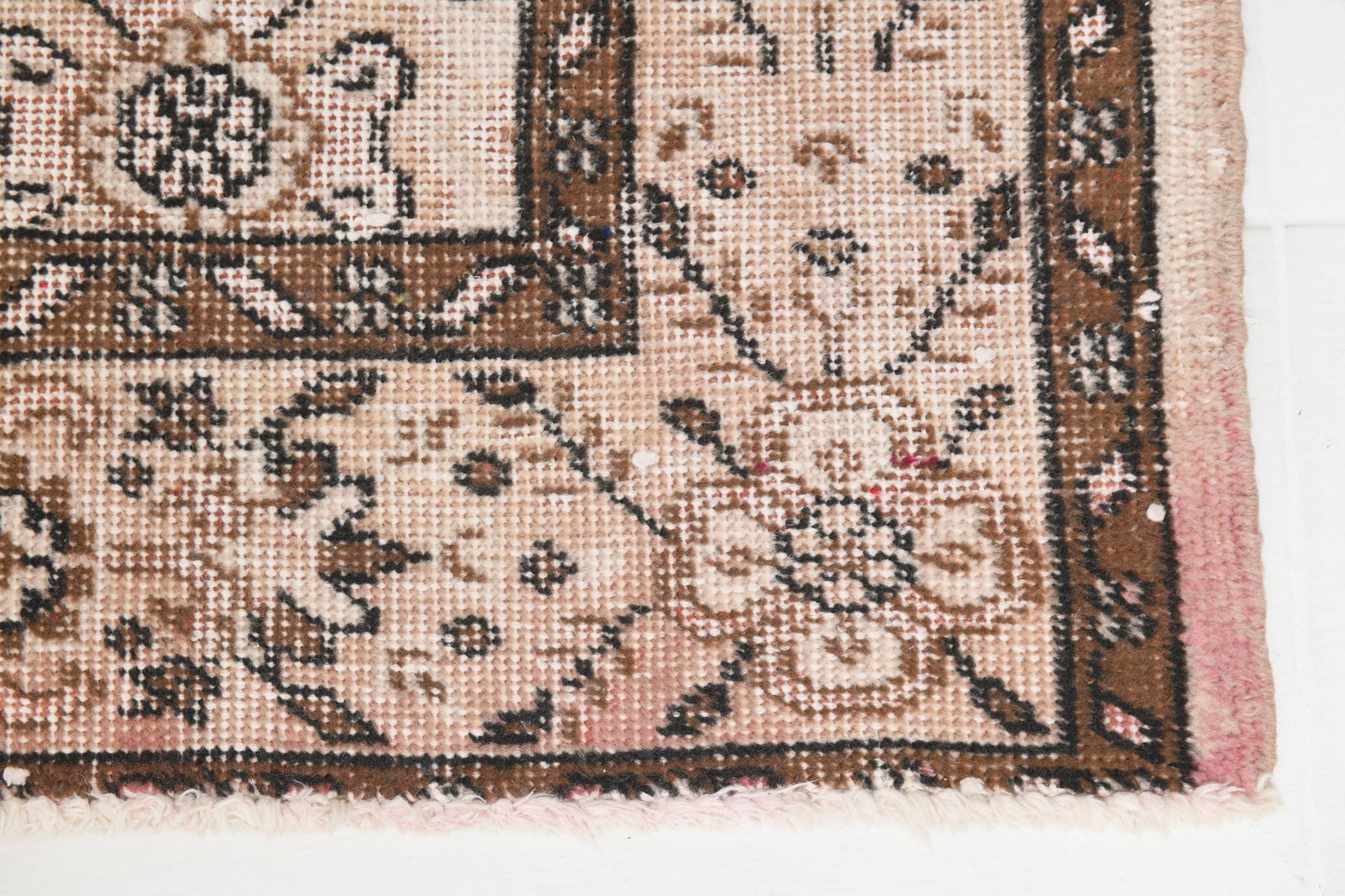 5x9 Shades Of Pink Brown Bordered Classic Wool Vintage Rug, 168x268Cm