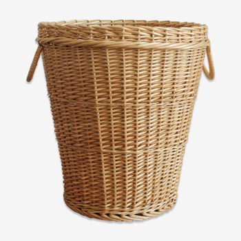 Vintage wicker/rattan laundry basket