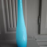 Vase, soliflore bleu en opaline