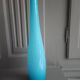 Vase, soliflore bleu en opaline