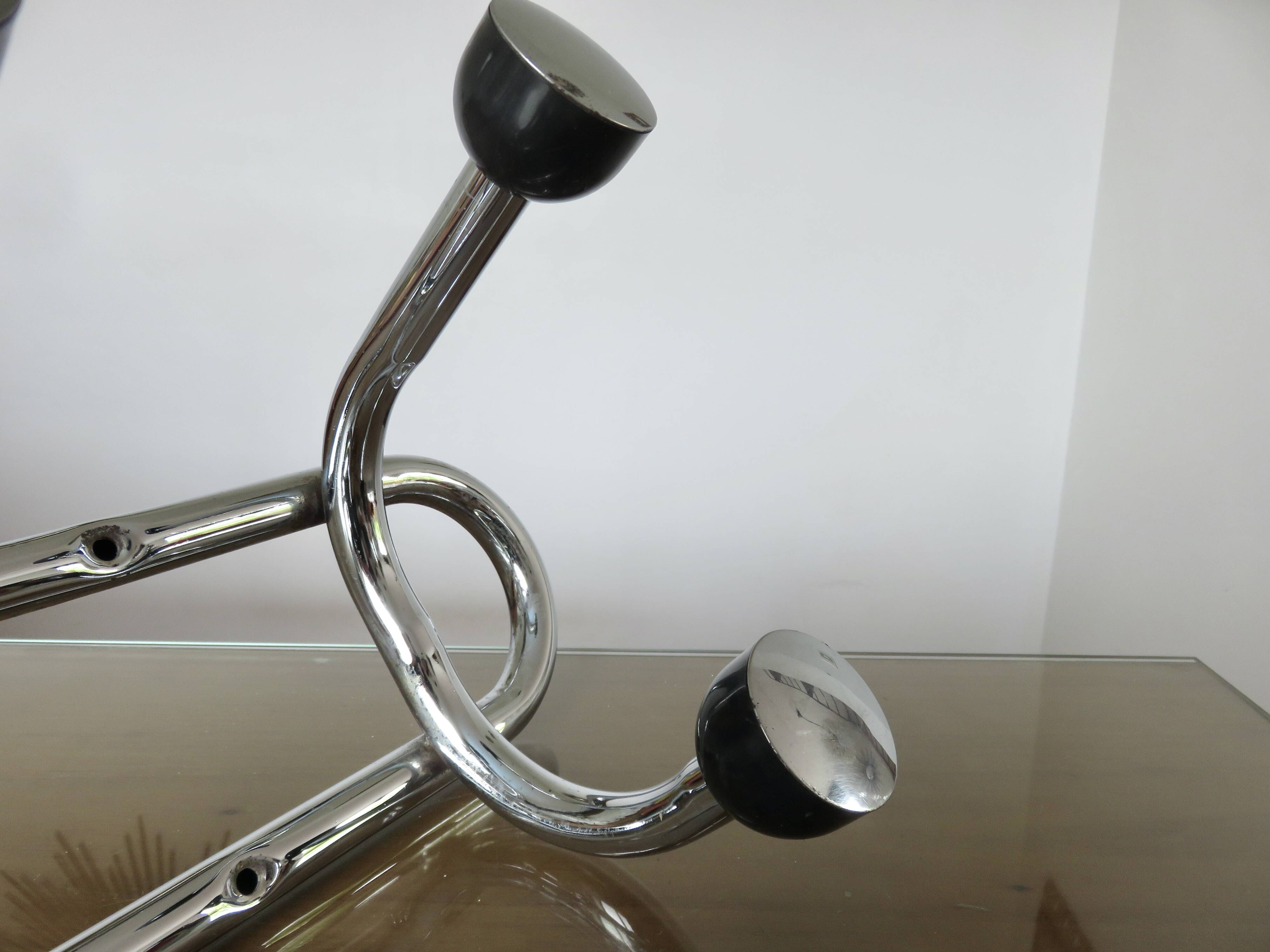 Streamlined coat rack, rockabilly, in chrome metal and bakelite 1970