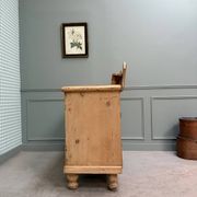 Large English chest of drawers (renovated)