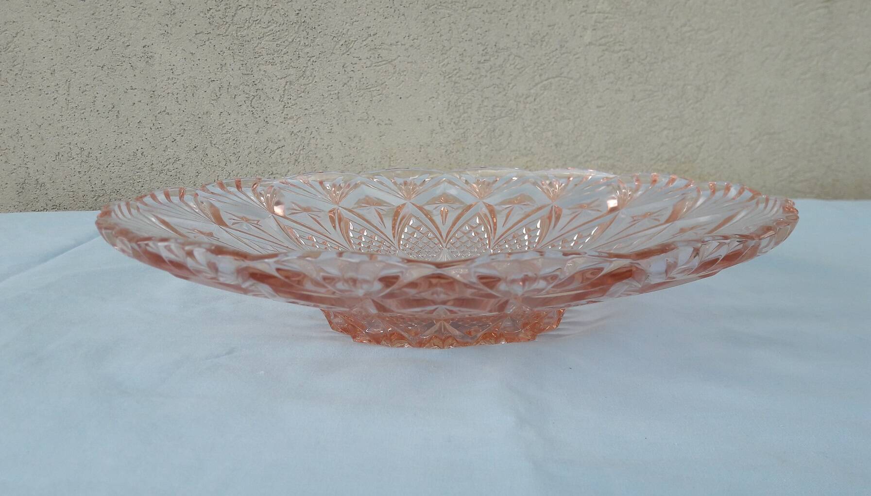 Cut glass bowl