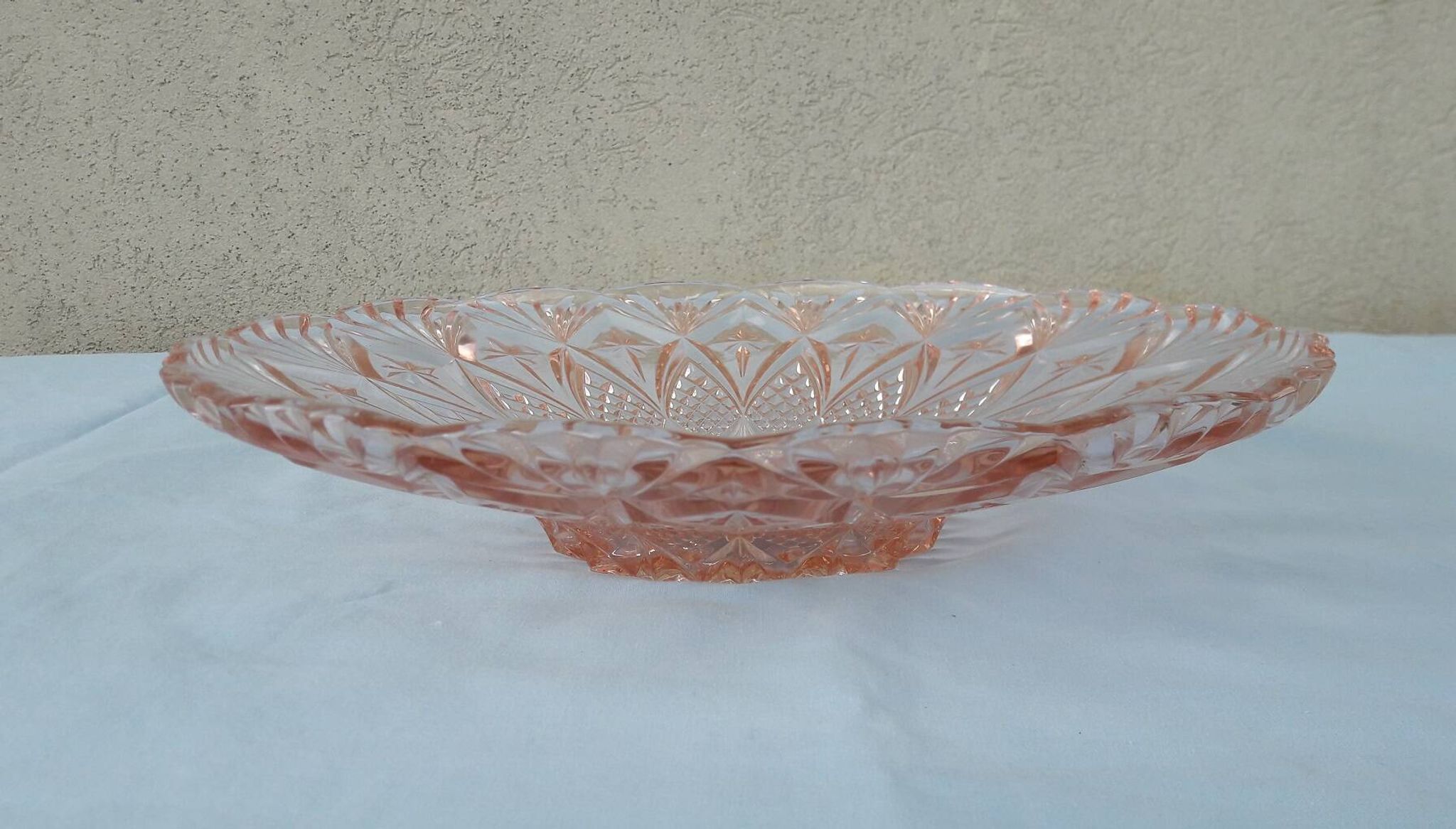 Cut glass bowl