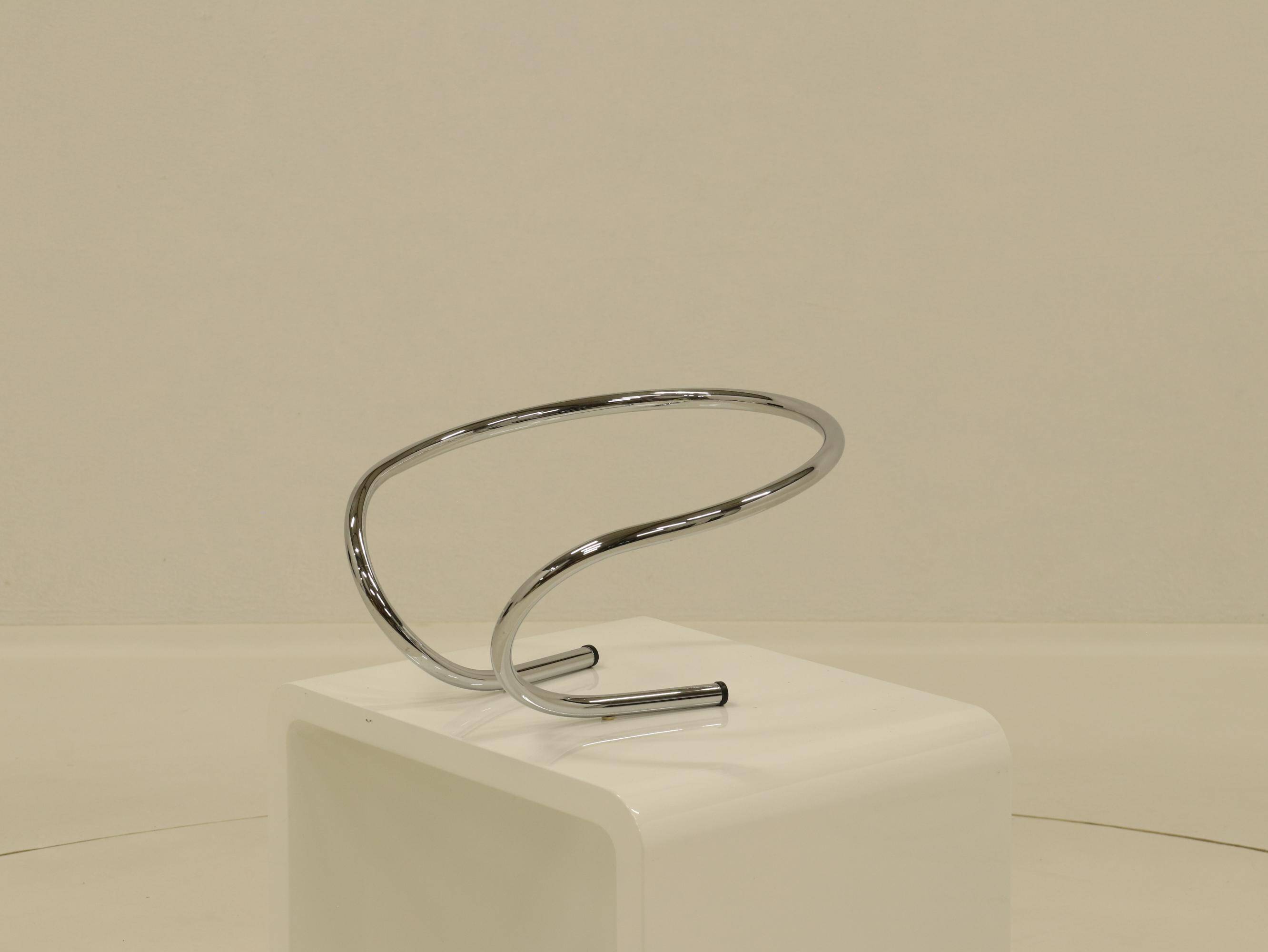 Lampe de table globe en chrome et verre blanc, Italie, années 1970