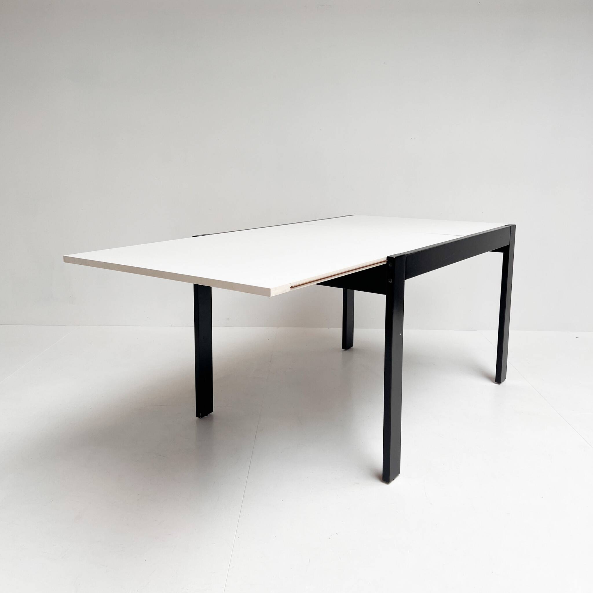 Table à manger extensible par Pastoe, années 1960