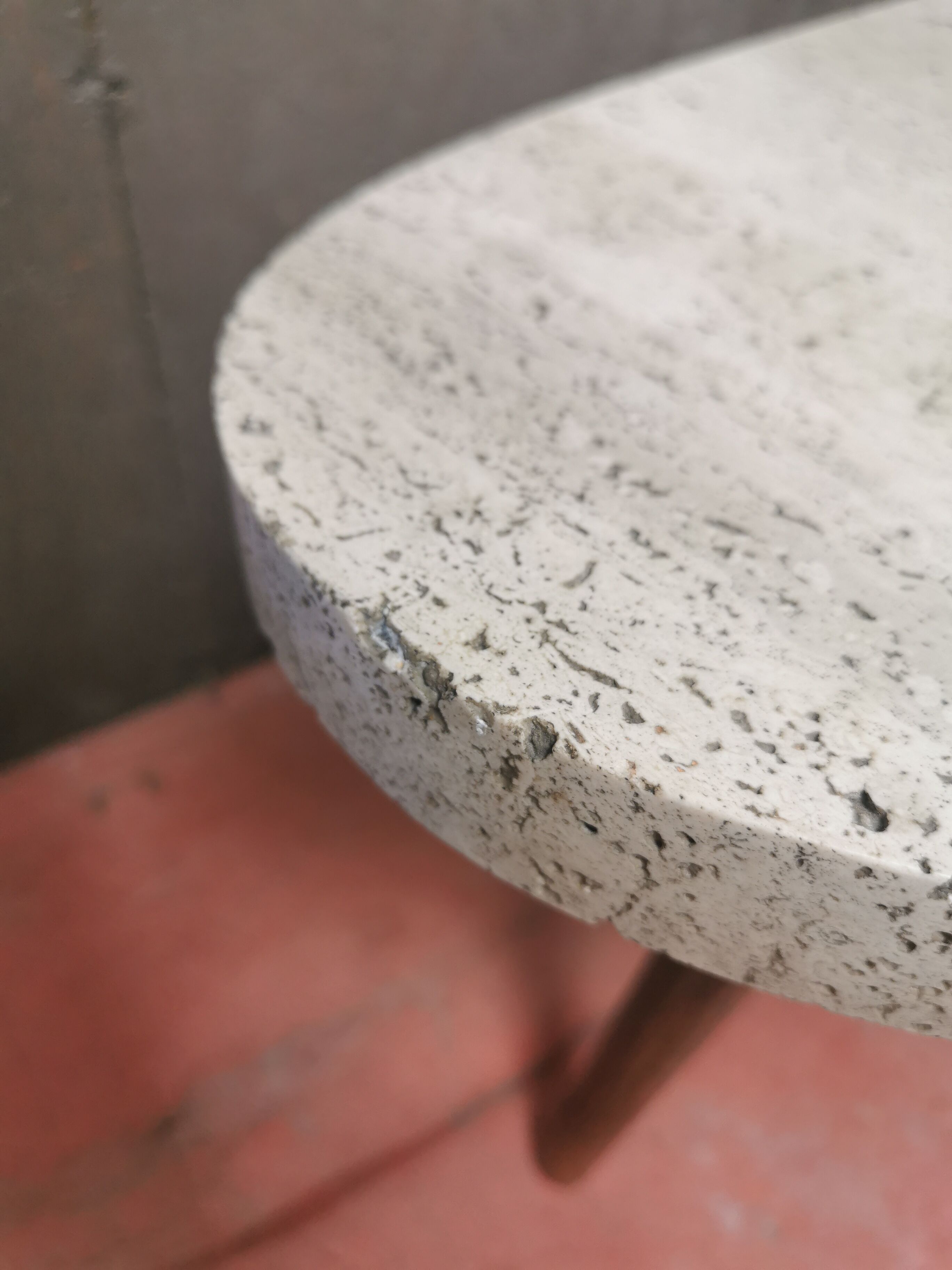 Table basse en travertin