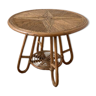 Round rattan coffee table