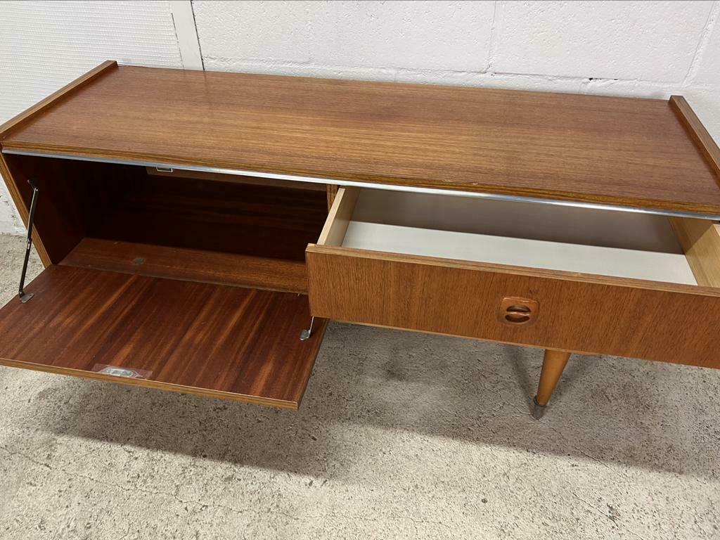 Vintage tv cabinet