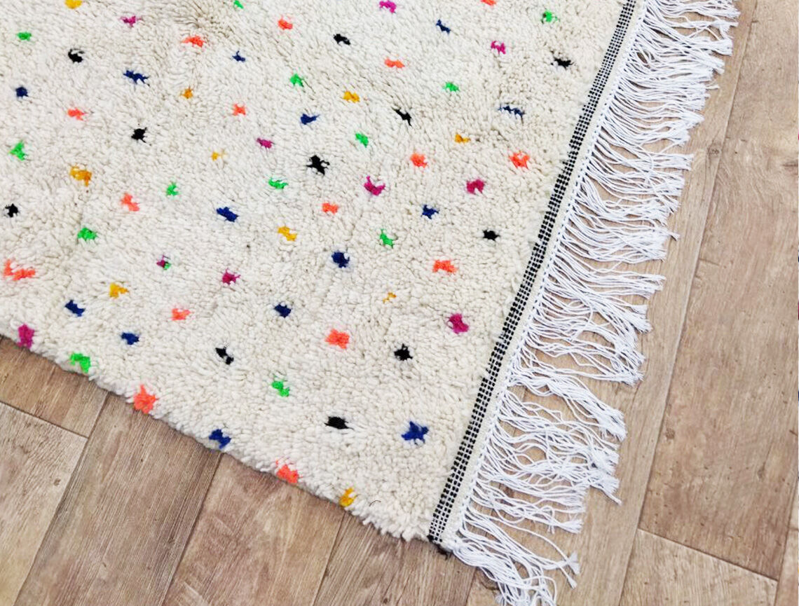 Handmade moroccan berber carpet 245 x 145 cm