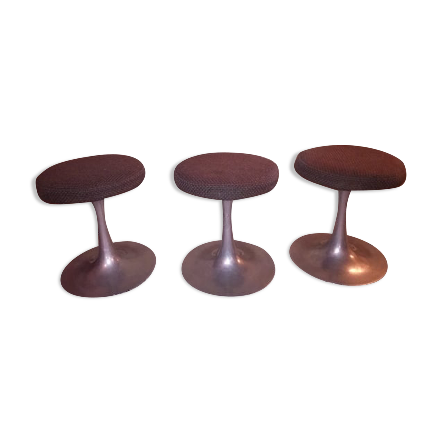 3 design stools with tulip sats