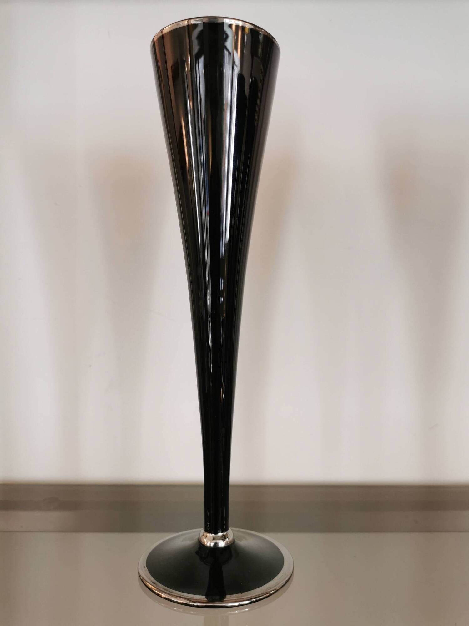 Service de 6 grandes flûtes vintage signées noires et argent