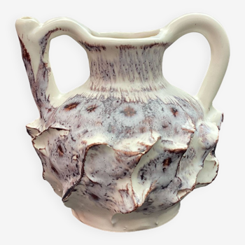 Vase pichet en céramique écume de mer, Vallauris, attribué à JAK