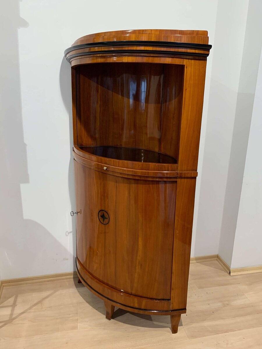 Biedermeier Corner Cabinet, Cherry Veneer, Ebony Inlay, South Germany circa 1820