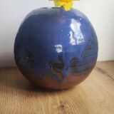 Round vase