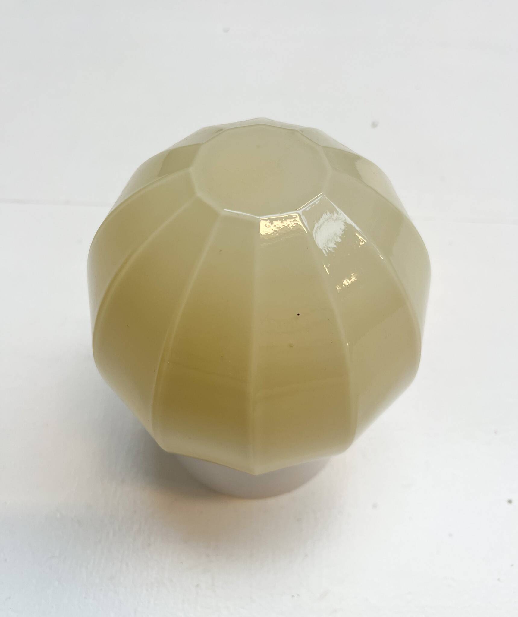 Beige Art Deco plafonnière van Thabur, 1940’s