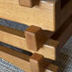 Table basse brutaliste en orme  – années 70