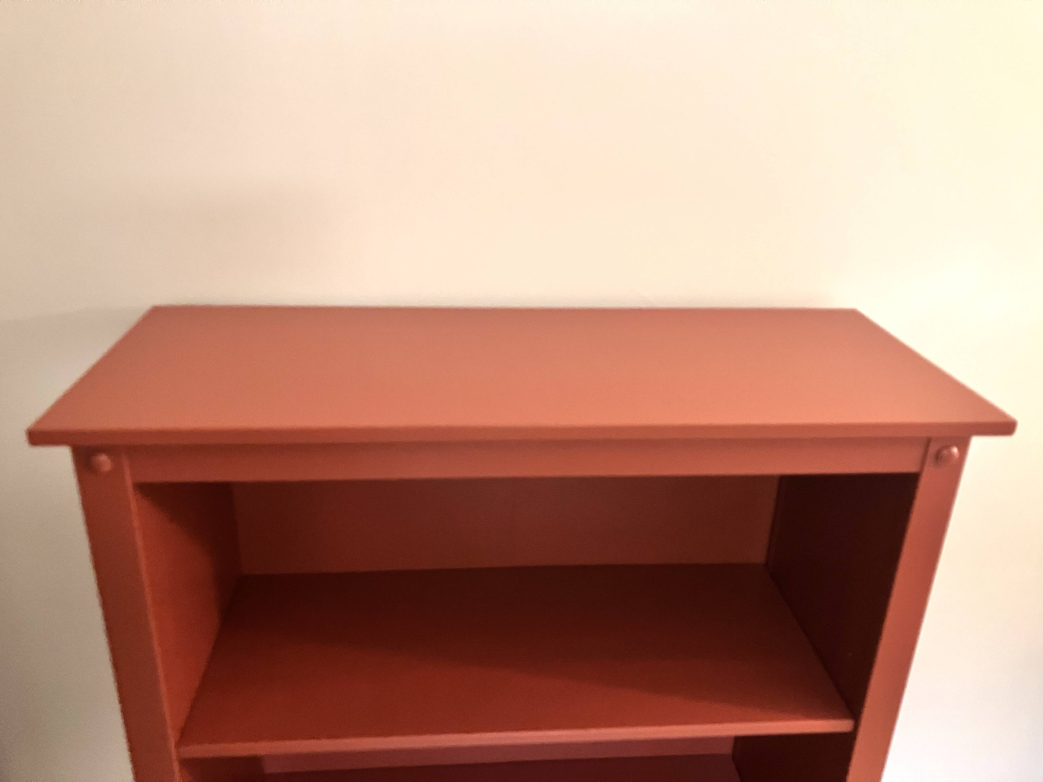 Library, pine bookshelves