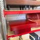 Table basse italienne rouge du milieu du siècle avec plateau en verre