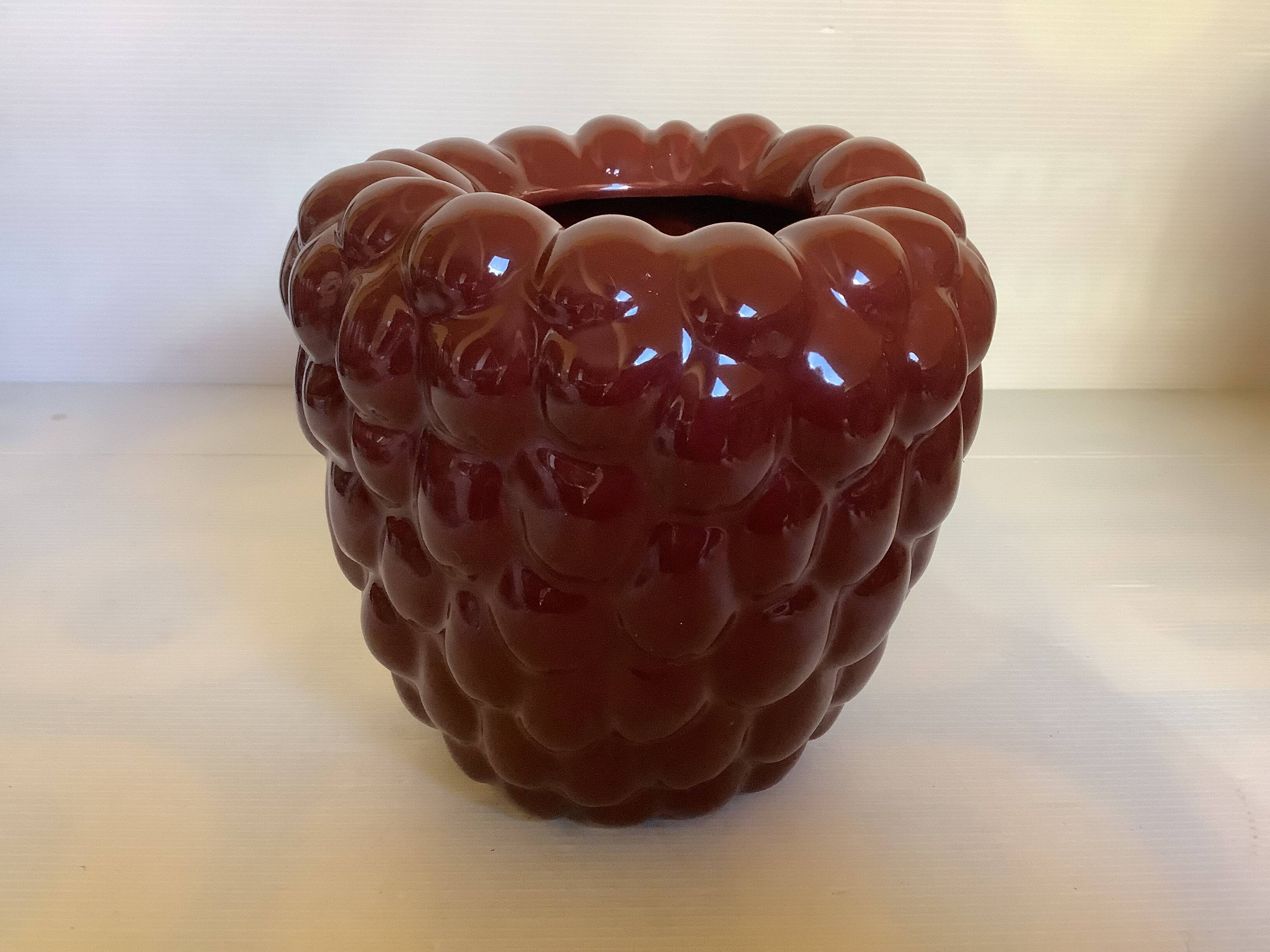 Raspberry vase, ceramic, burgundy brown.