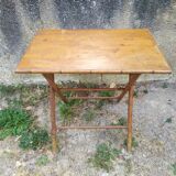 Foldable wooden table