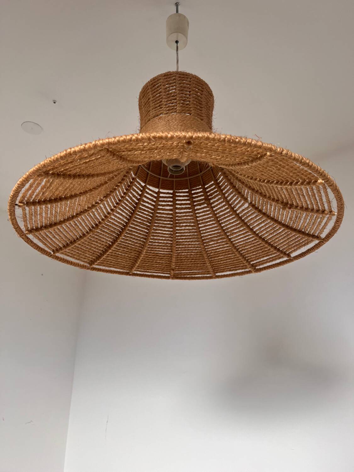 Large vintage rope pendant lamp design from the 70s