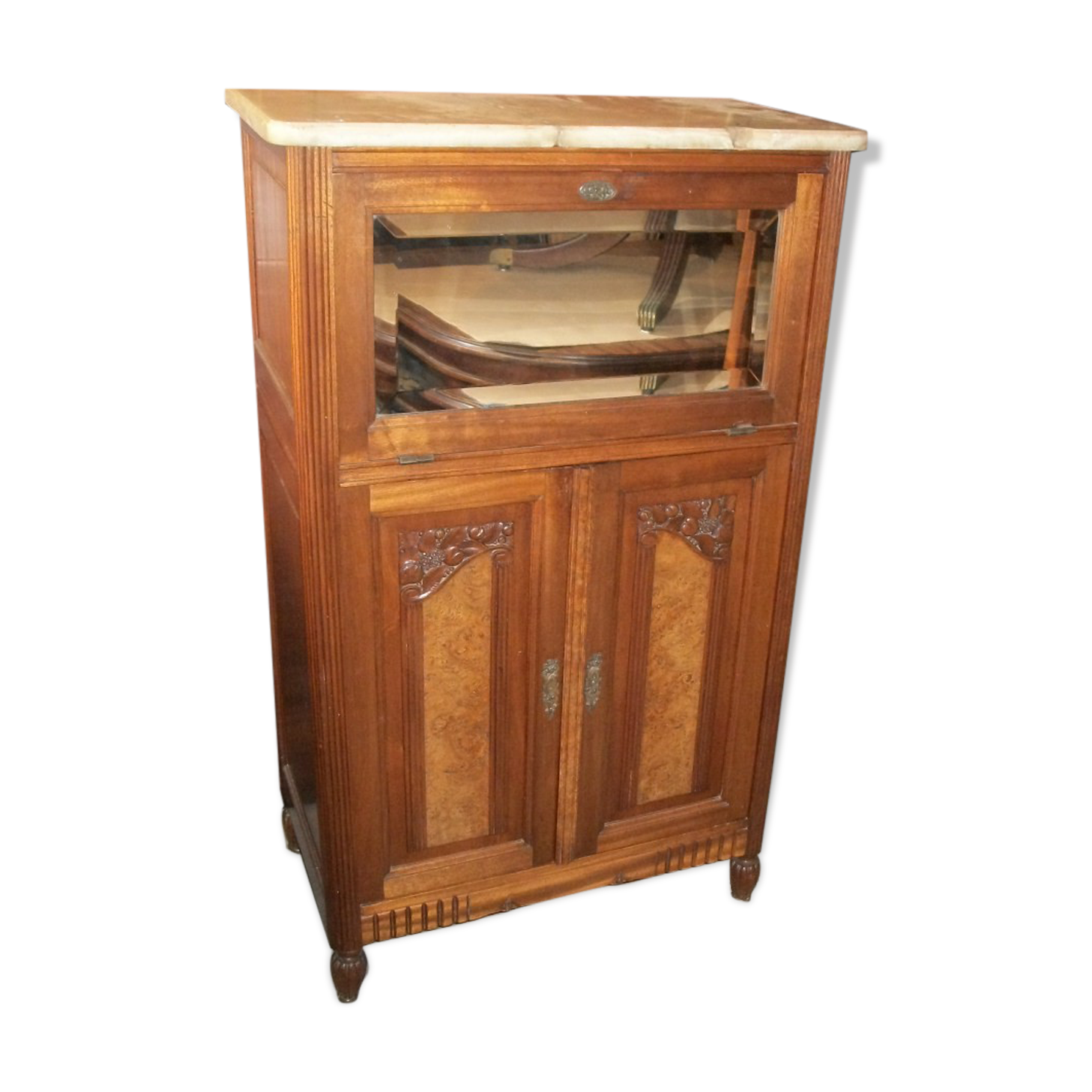 Art Deco bar furniture