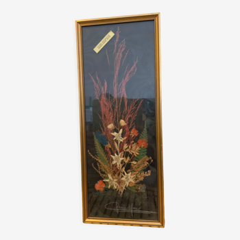 Gold frame dried flowers