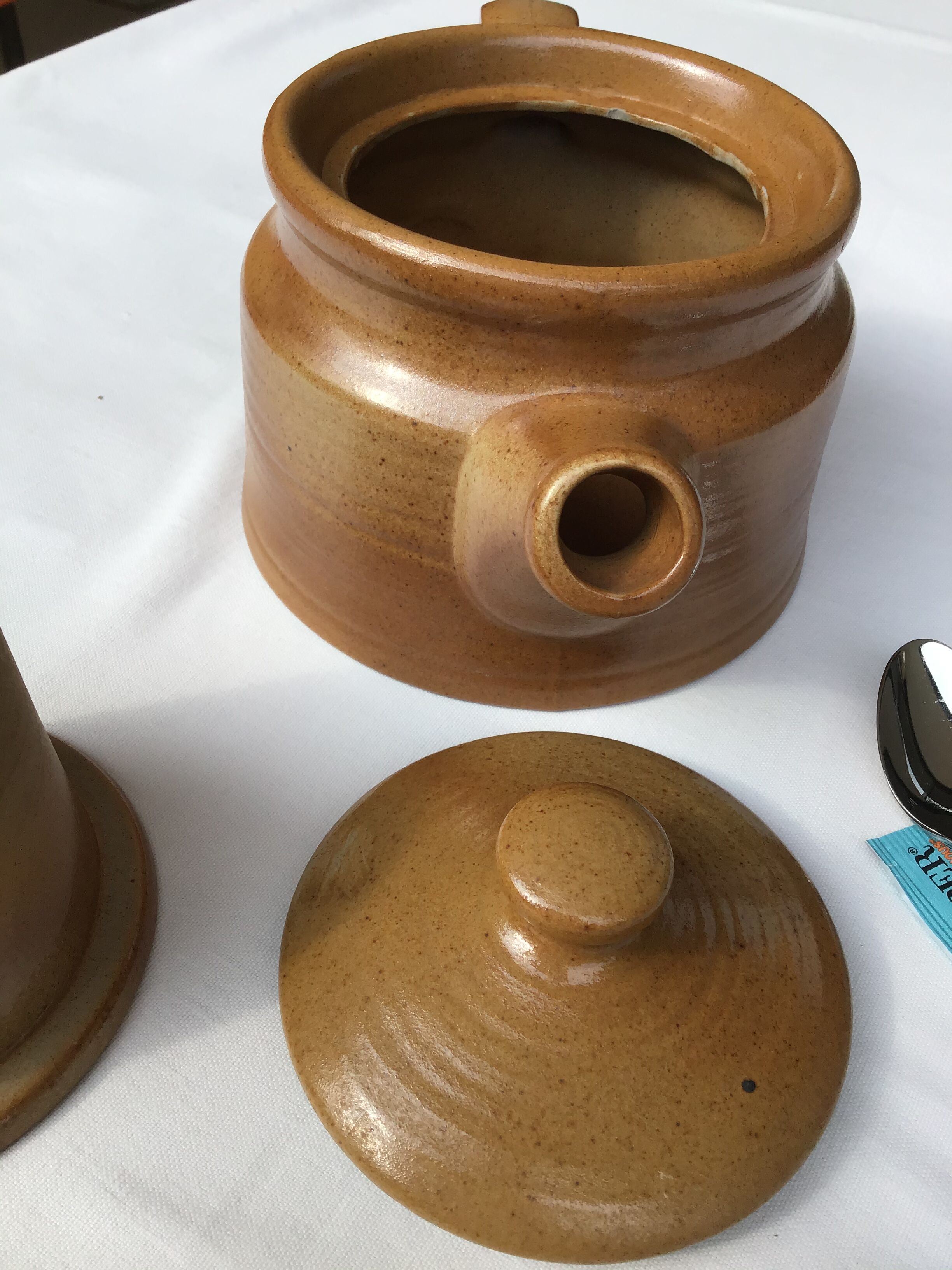 Arnon sandstone teapot with filter