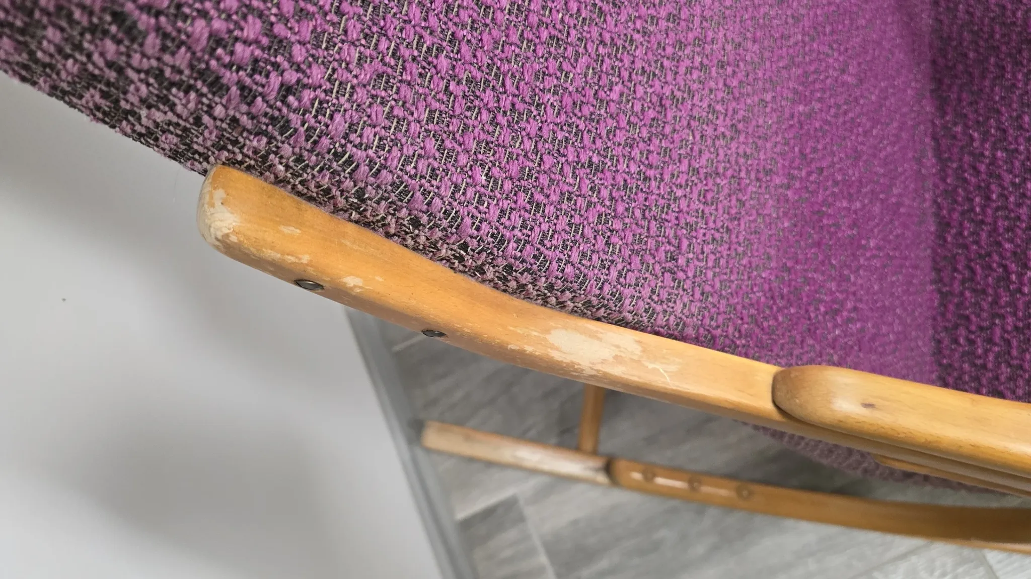 Chaise berçante de Ton
