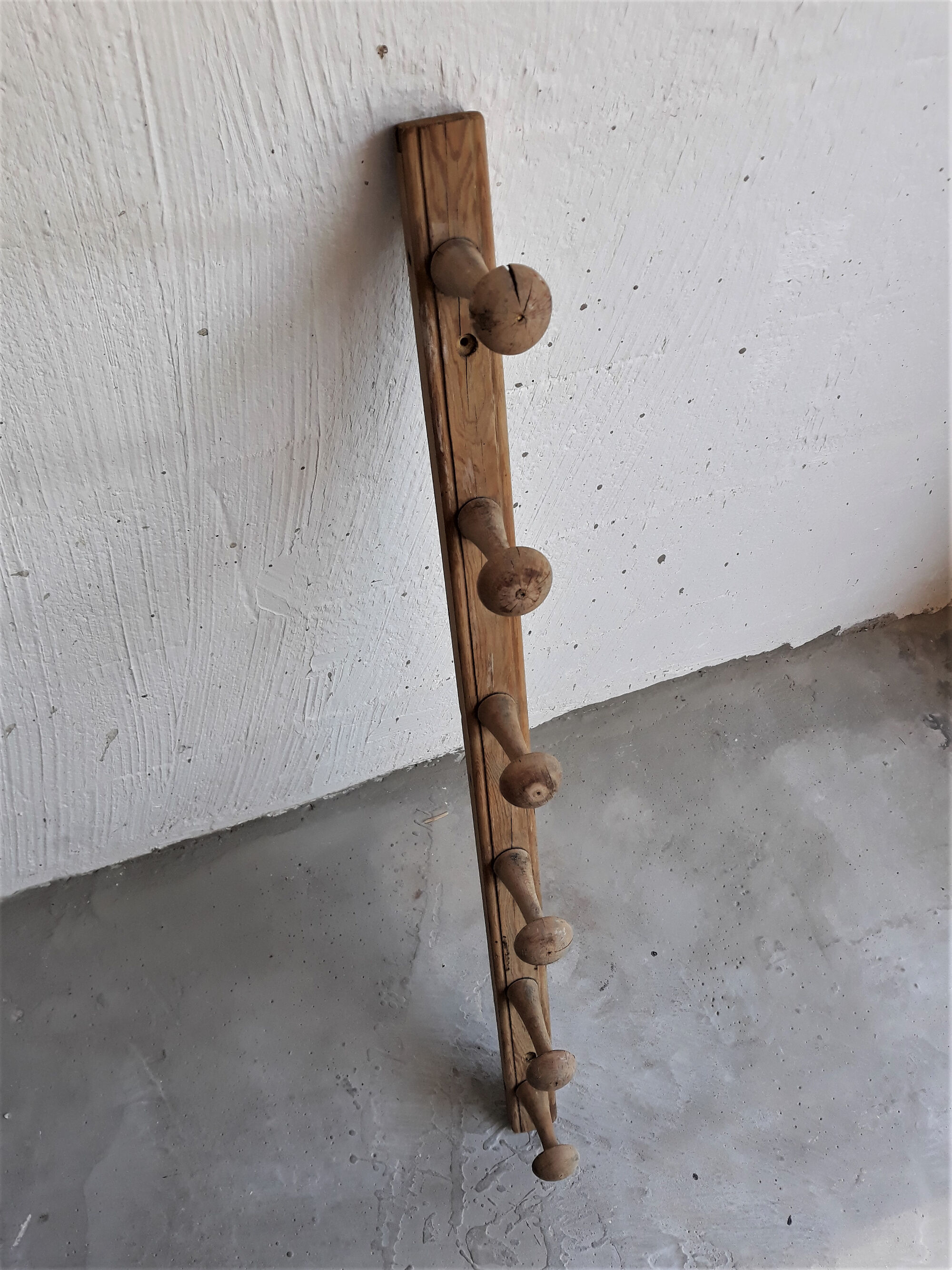 Coat holder, 1950