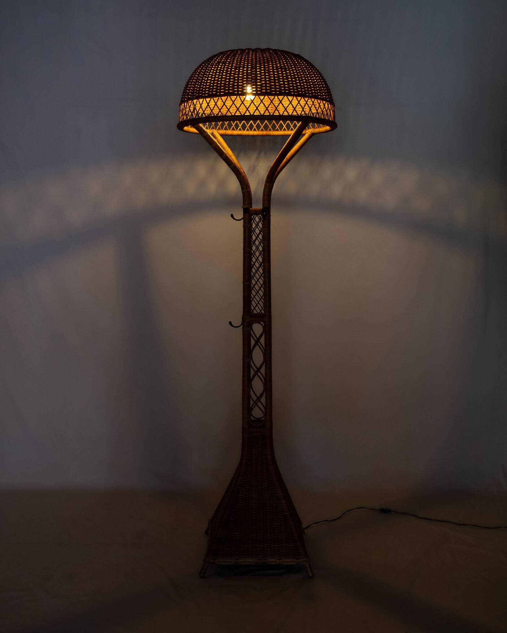 Large Italian wicker floor lamp, 1960s