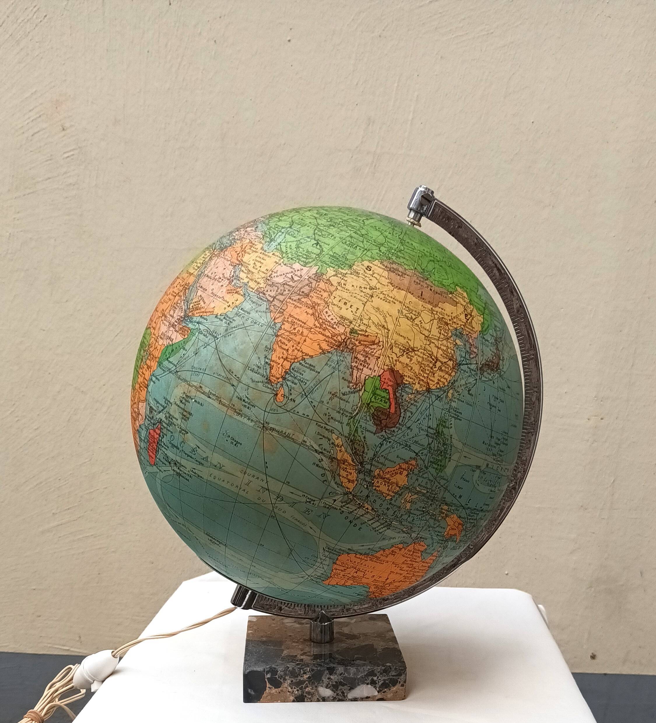 Illuminated terrestrial globe Perrina from the 1950s/60s.