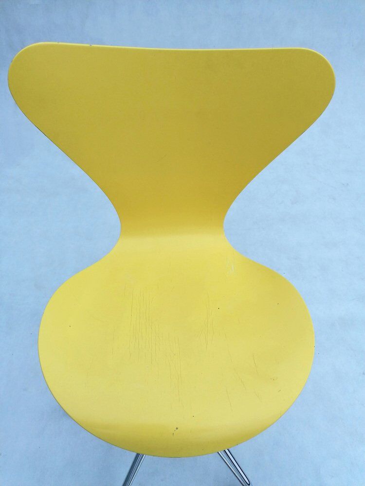 Model 3117 office swivel chair in yellow by Arne Jacobsen for Fritz Hansen, 1995