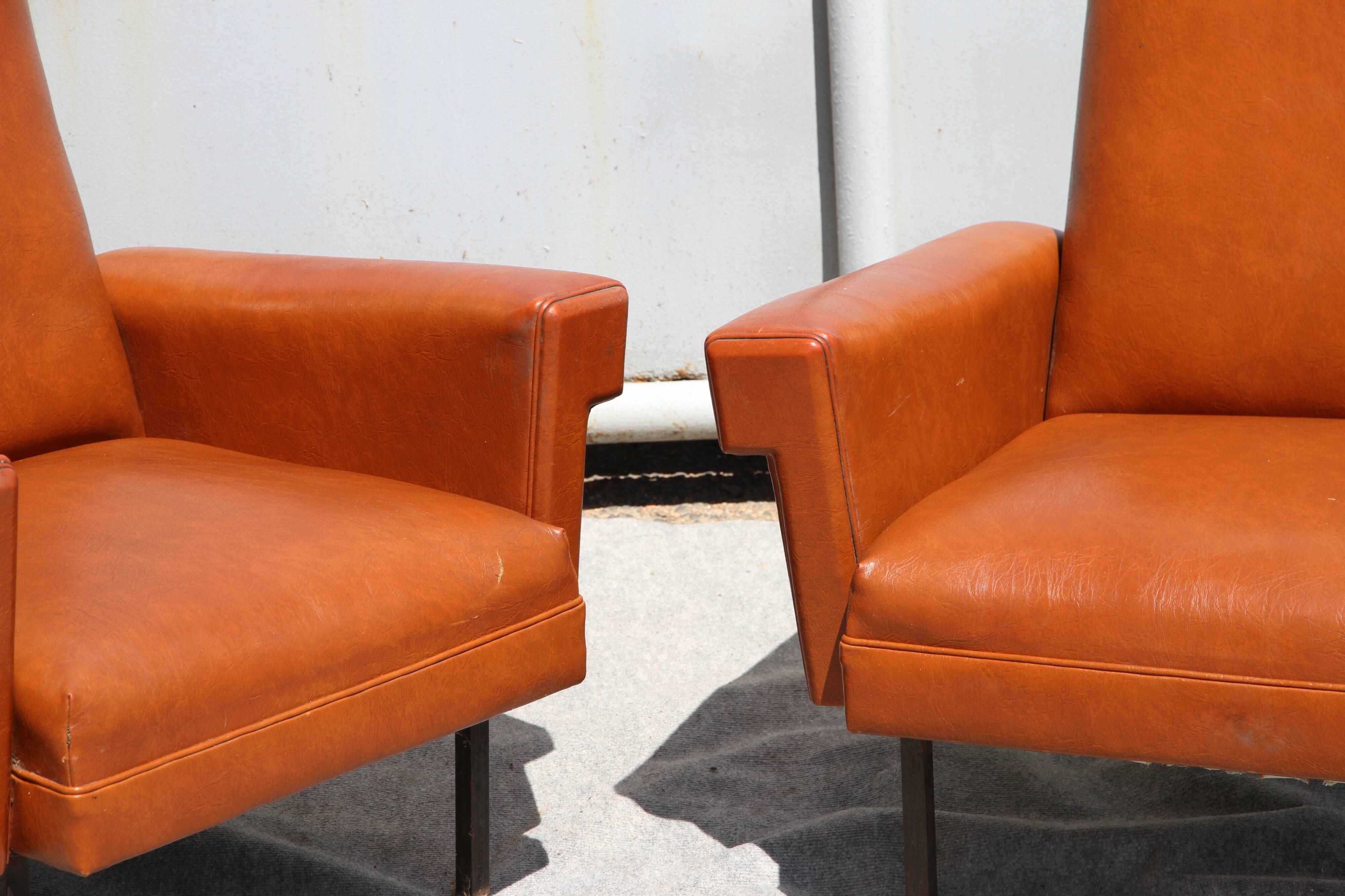 Pair of armchairs in skai, 20th century