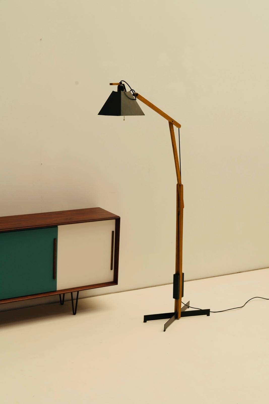 Articulated floor lamp By Gemma Bernal for Tramo 1970's