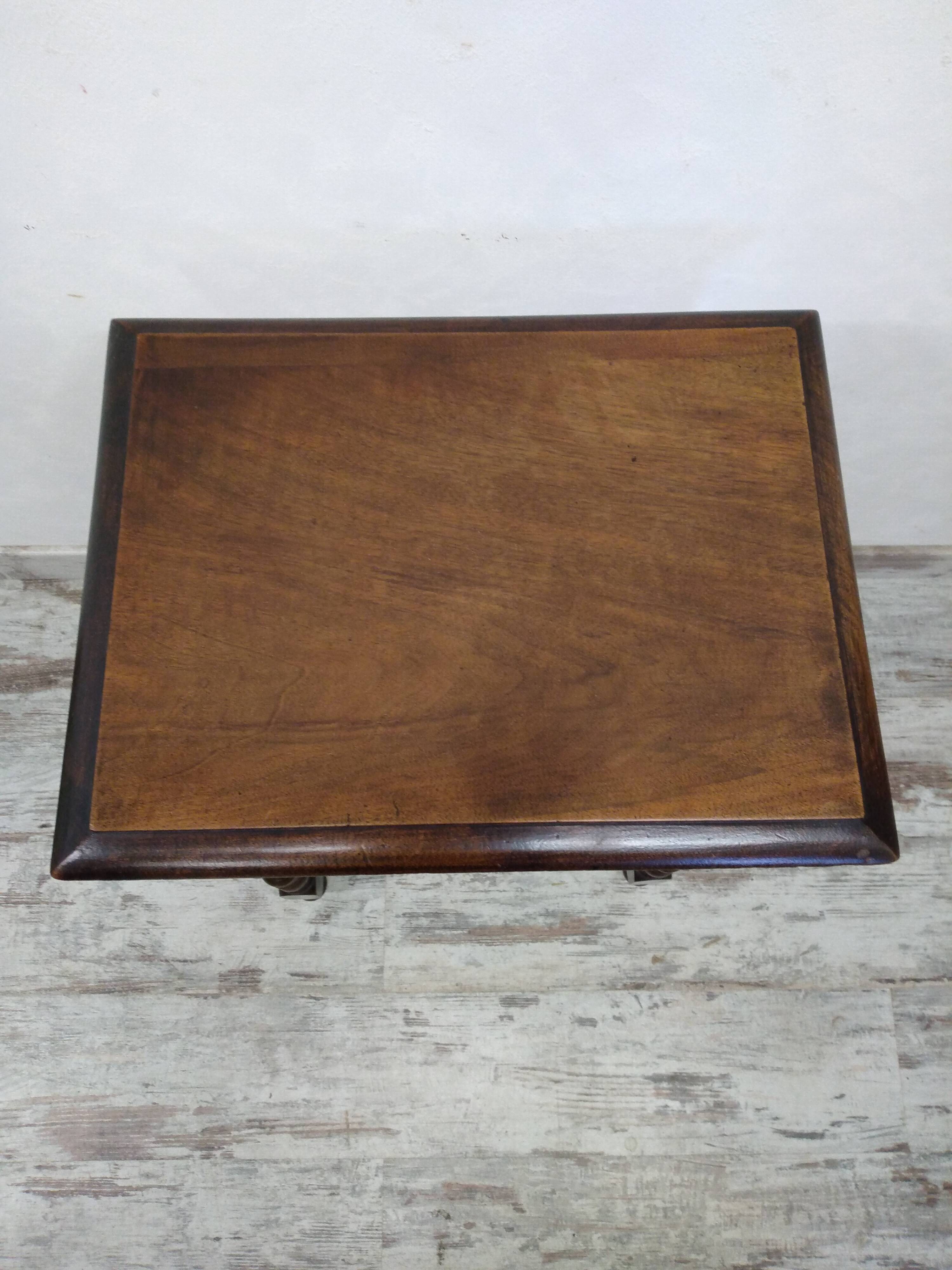 Side table / old harness