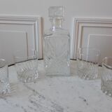 Lot of carafe and its 4 whiskey glasses
