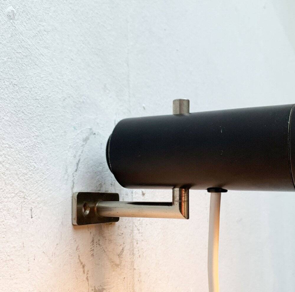 Mid-century minimalist wall lamp by Egon Eiermann for Beisl, 1960s.