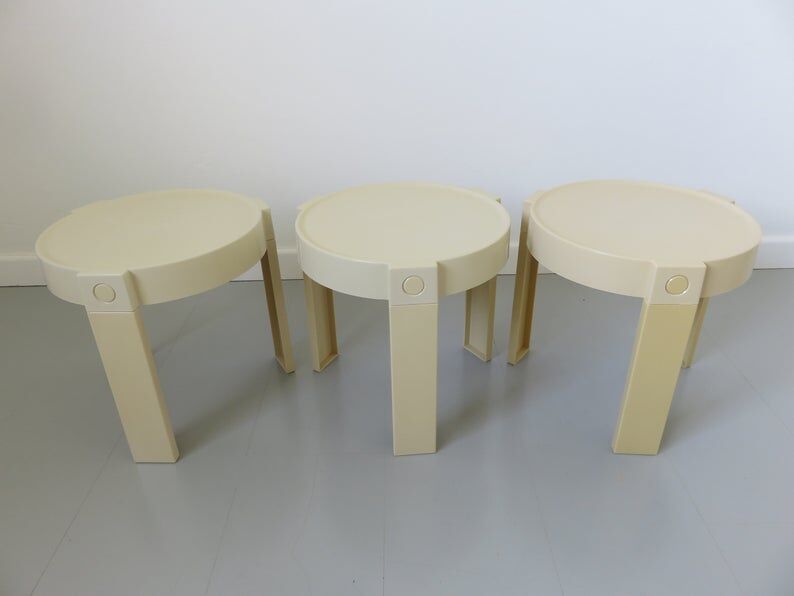 Série de 3 tables gigognes tripodes design Holland années 70