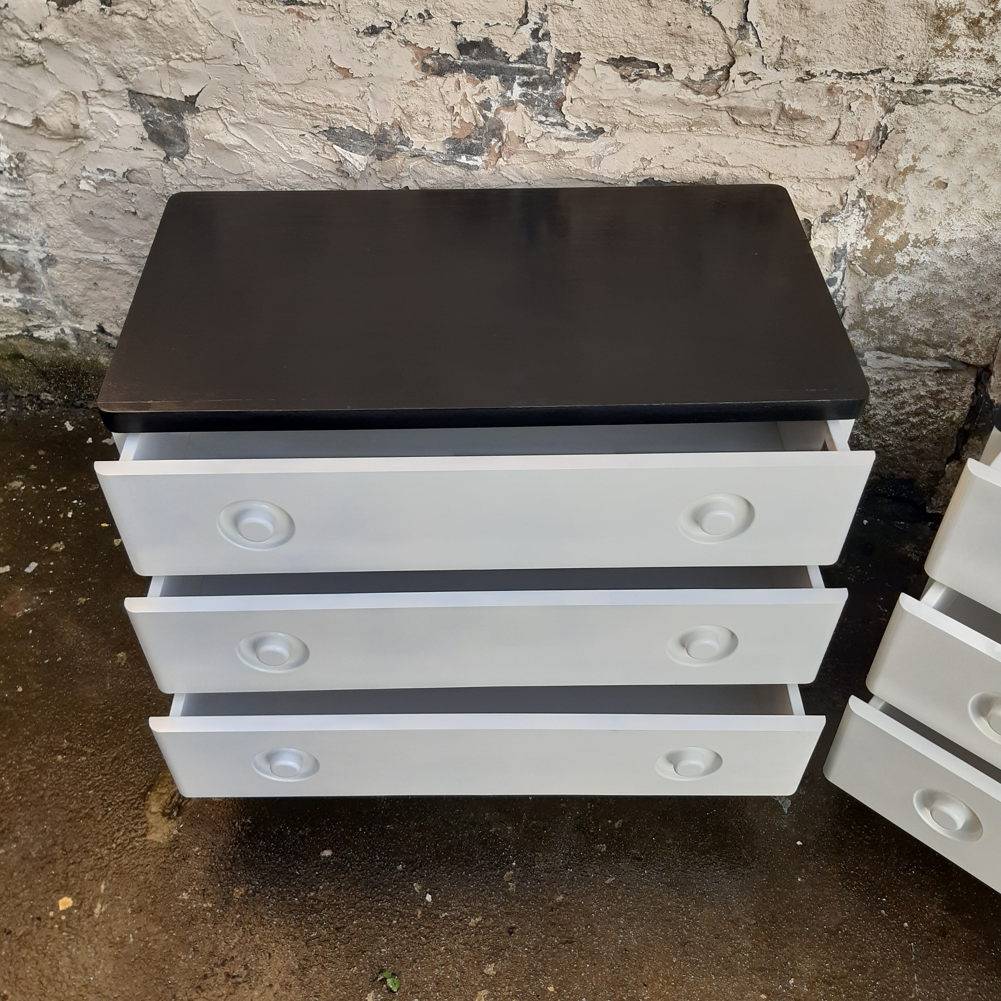 Stag nocturne chest of drawers
