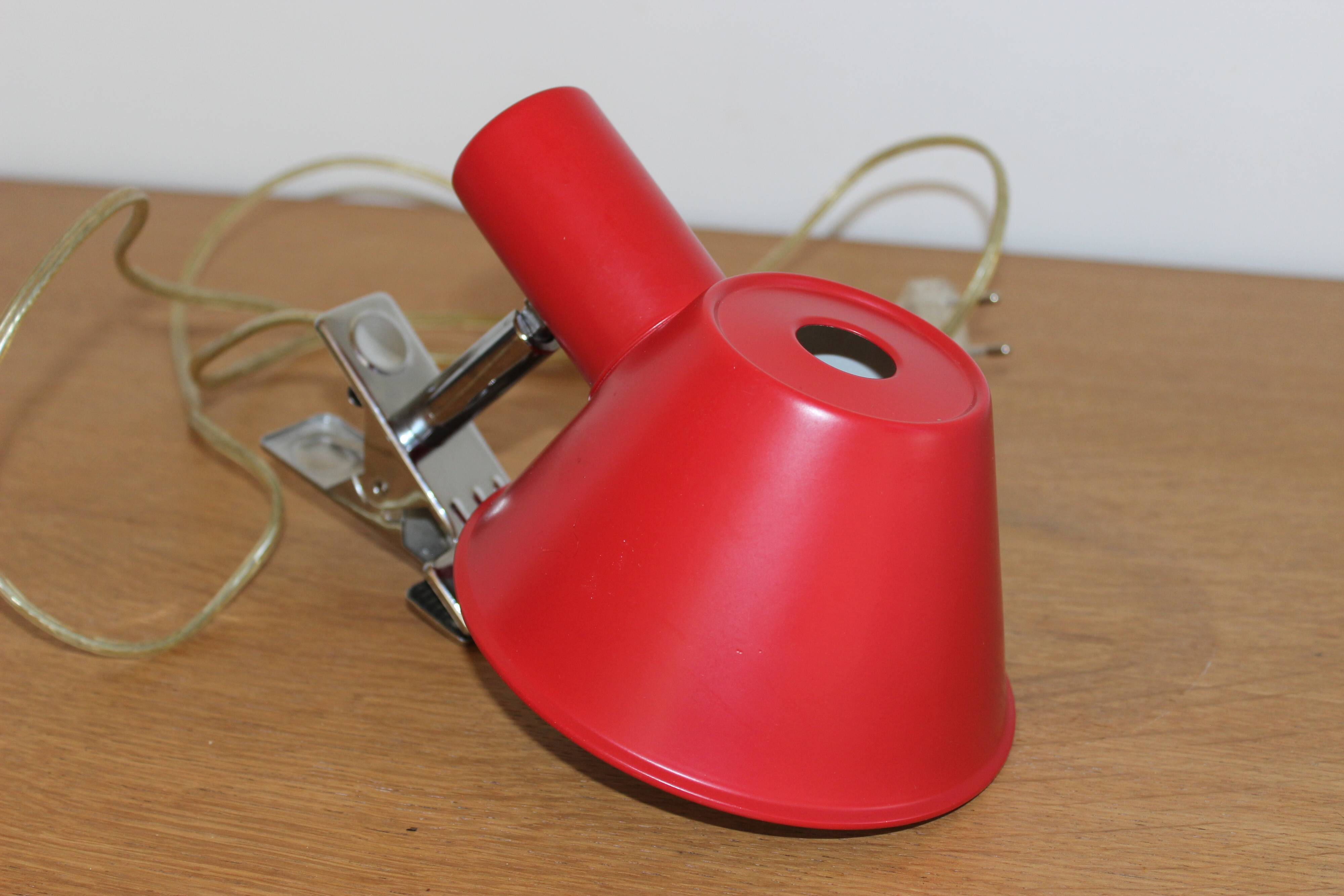 Adjustable clamp spotlight in red lacquered metal - vintage design