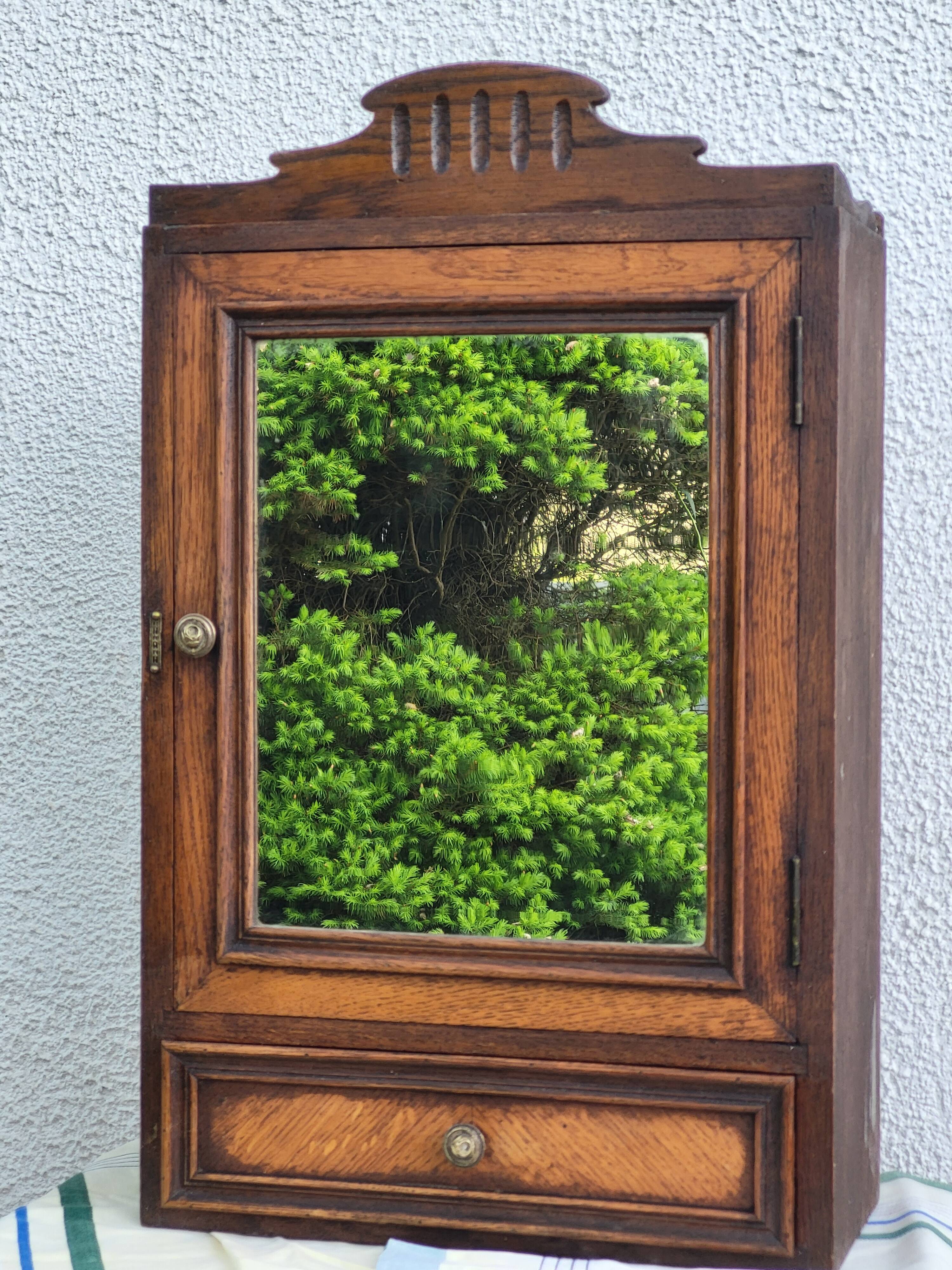 Armoire à pharmacie salle de bain