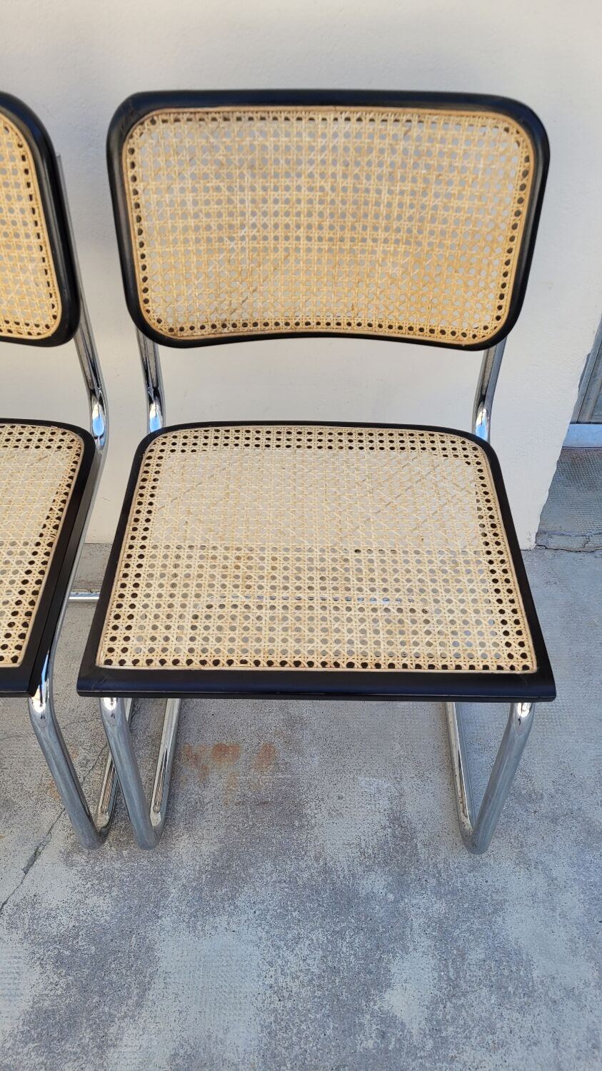 Série de 4 chaises Marcel Breuer modèle B32 signé Italy