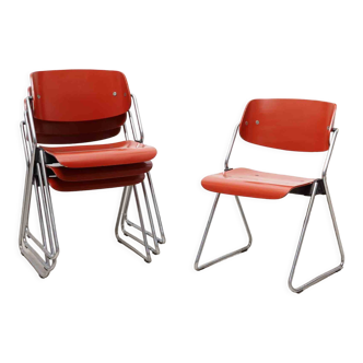 Lot de 4 chaises Wilkhahn vintages empilables couleur rouge