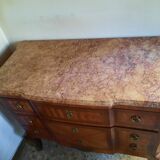 Commode en marqueterie style Transition Louis XV-Louis XVI