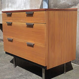 Dresser John and Sylvia Reid, stag edition1960