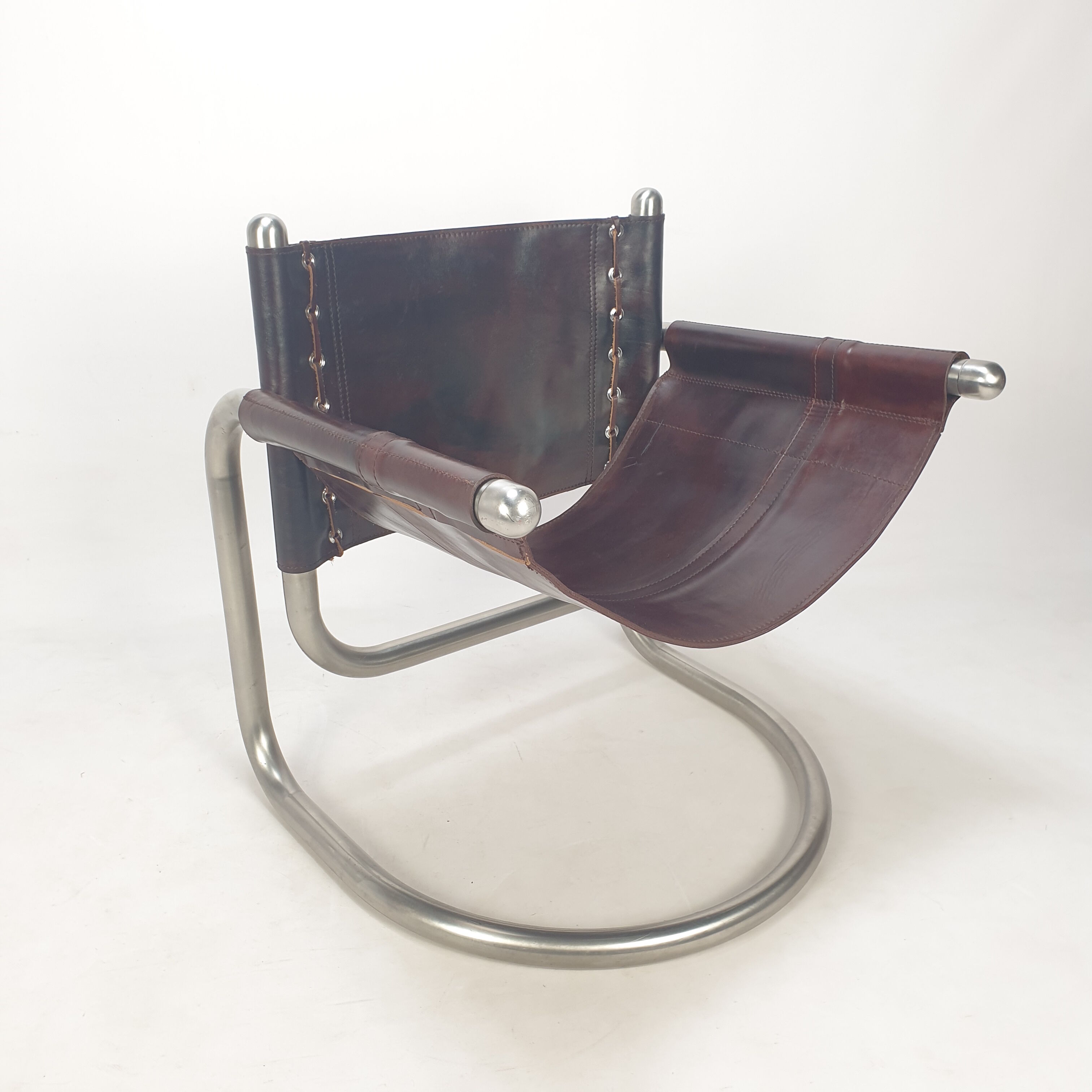 Set of 2 italian mid century lounge chairs, 1980's